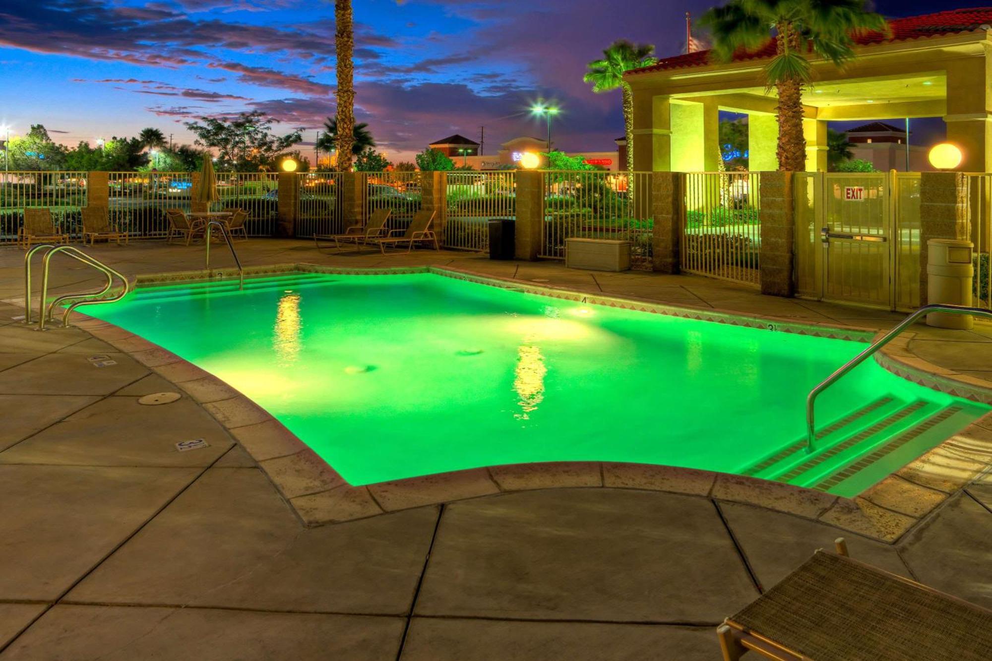 Hampton Inn & Suites Palmdale Esterno foto